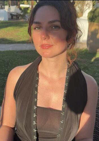 Ania magliano image