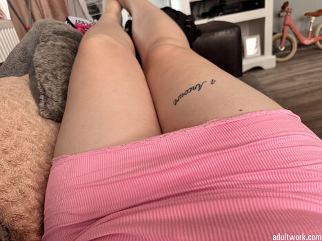 Anika louise image