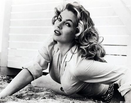 Anita ekberg image