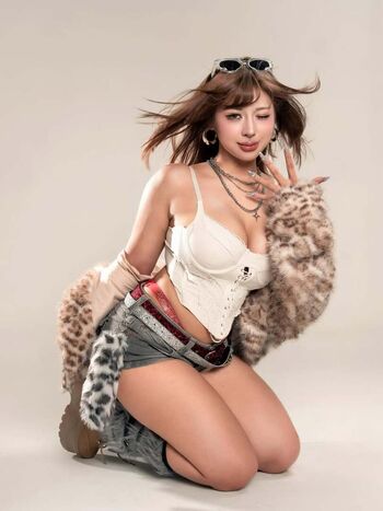 Anizu chie image