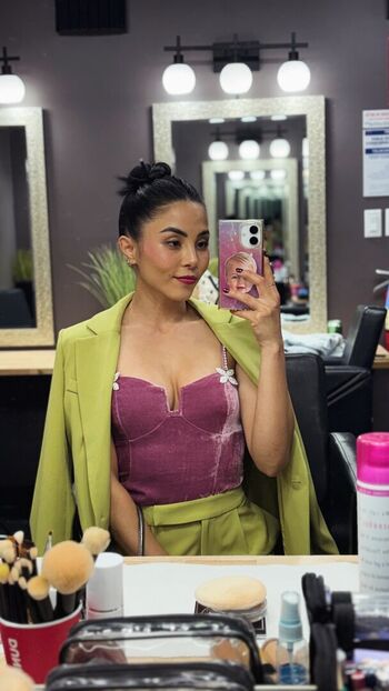 Anna akana image