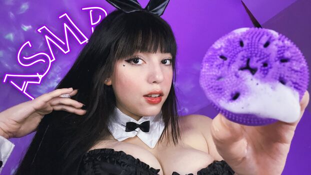 Anna dreamy asmr image