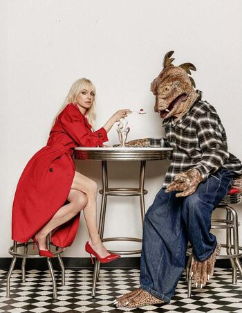 Anna faris image