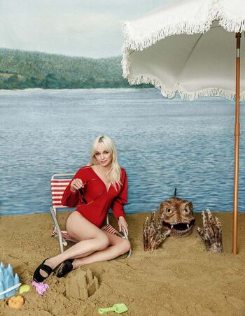 Anna faris image