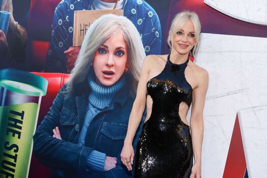 Anna faris image
