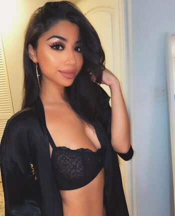 Anna gabriela munoz image