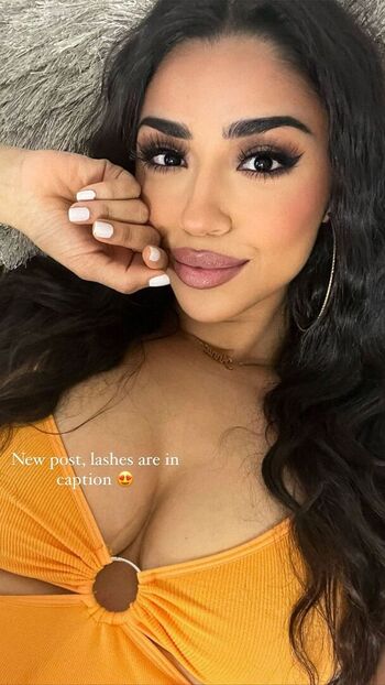 Anna gabriela munoz image