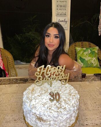 Anna gabriela munoz image