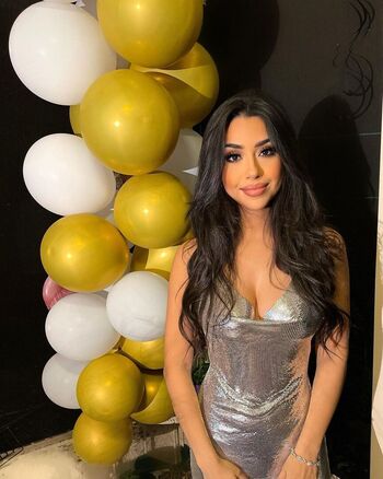 Anna gabriela munoz image