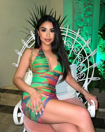 Anna gabriela munoz image