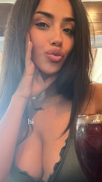 Anna gabriela munoz image