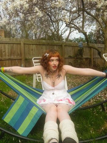 Annaliseelliot image