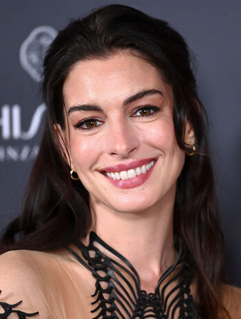 Anne Hathaway