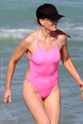 Anne vyalitsyna page 4 image