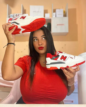 Anneris page 2 image