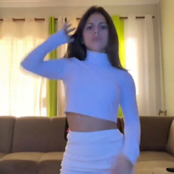 Anny karollyne image