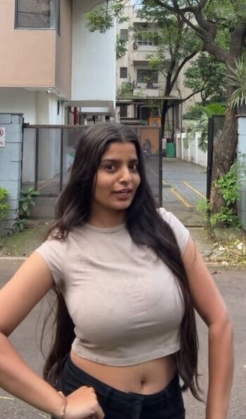 Anushka deokate image