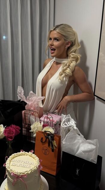 Anythingblondbarbiie 1 image