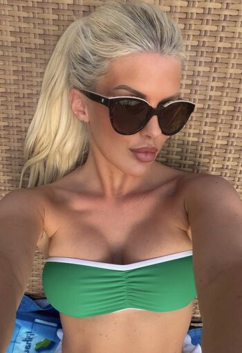 Anythingblondbarbiie 1 image