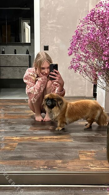 Anyuta18 page 2 image