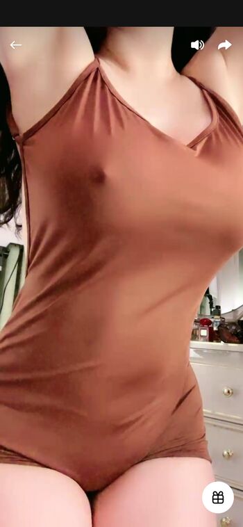 Arab camgirl 1 image