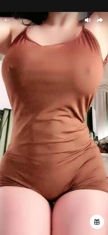 Arab camgirl 1 image