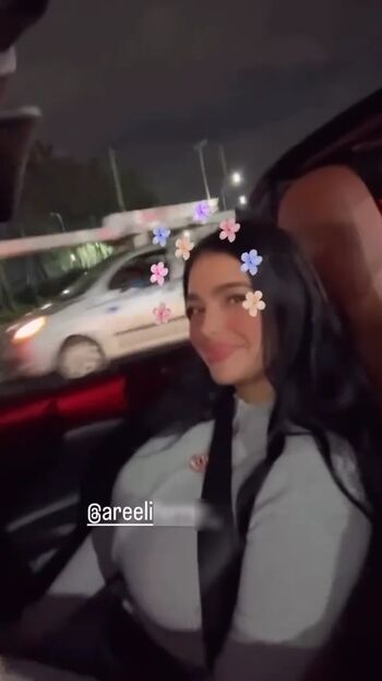 Areeli ferrer image