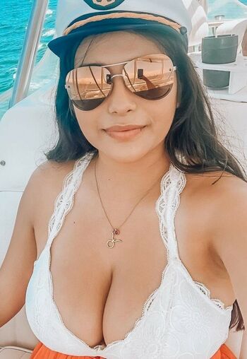 Areli ferreiro image