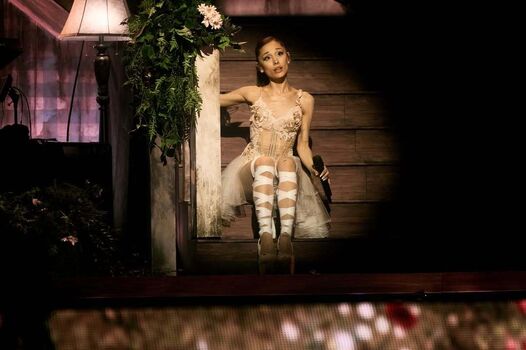 Ariana grande 1 image