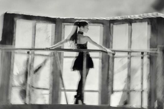 Ariana grande 1 image