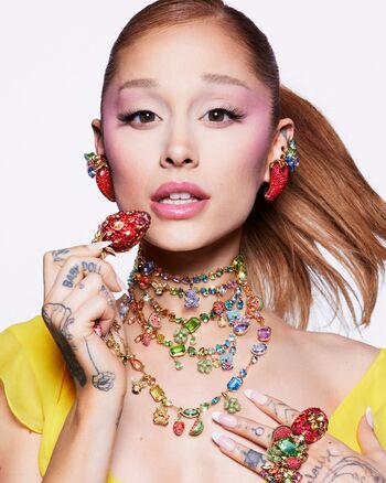 Ariana grande 1 image
