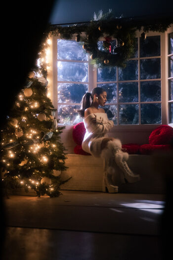 Ariana grande page 3 image