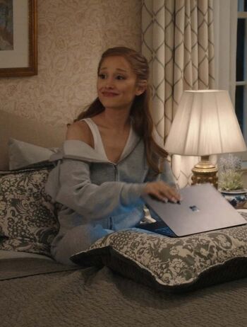 Ariana grande image