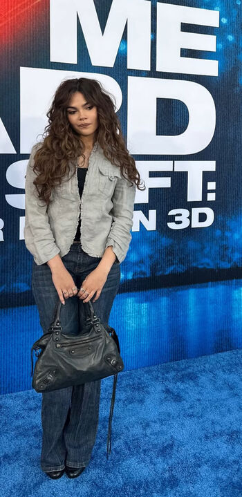 Ariana greenblatt image