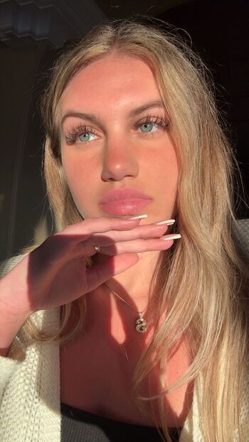 Arianaparkerr image