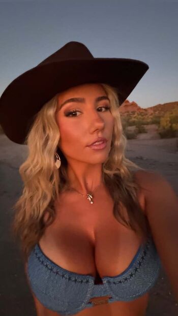 Arianna felber image