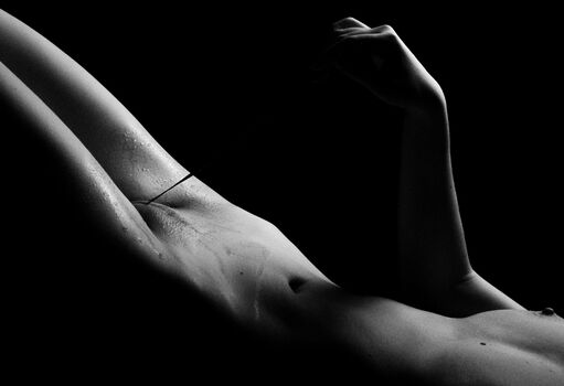 Arianna gray image