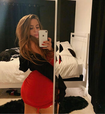 Ariannagrajales page 2 image