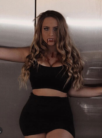 Ariannagrajales image