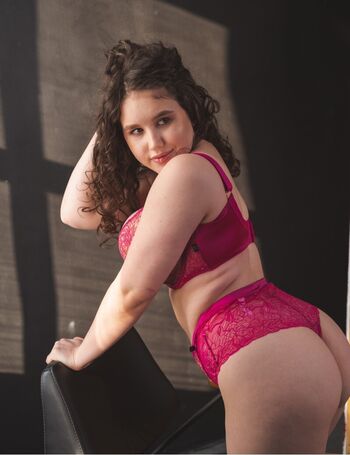 Ariella sol image