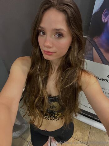 Ariellesutton page 2 image