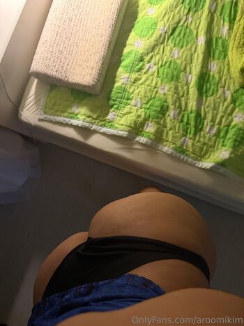 Aroomi kim image
