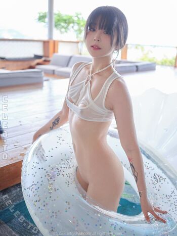 Artgravia magazine image