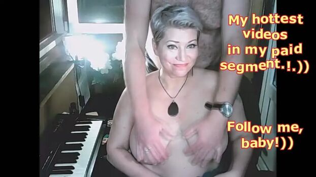 Artsyscarlett image