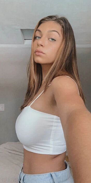 Ashleighmarchetti image