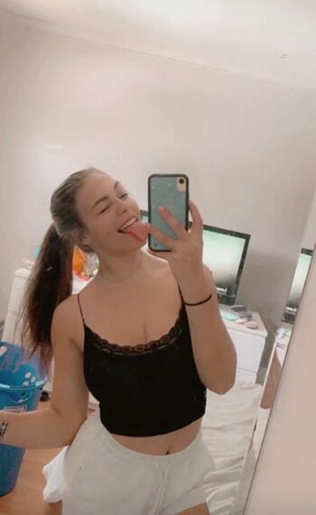 Ashleighmarchetti image