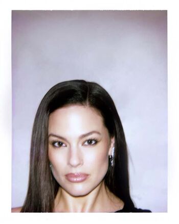 Ashley graham image