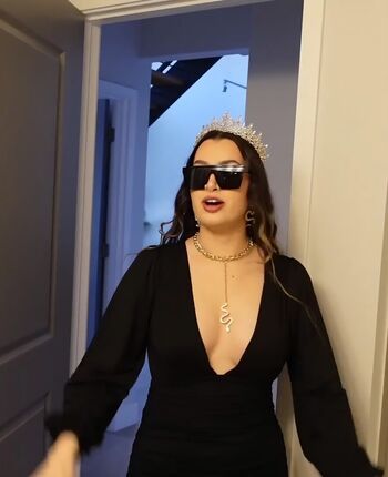 Ashley ippolito image