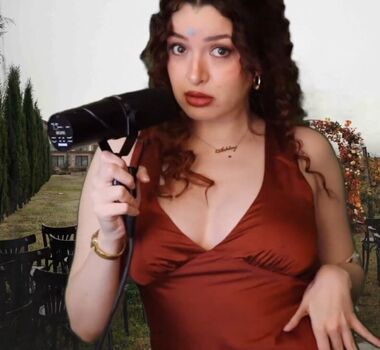 Ashley ippolito image