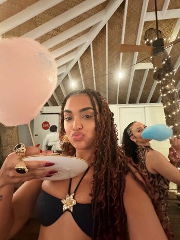 Ashley nicole moss 1 image